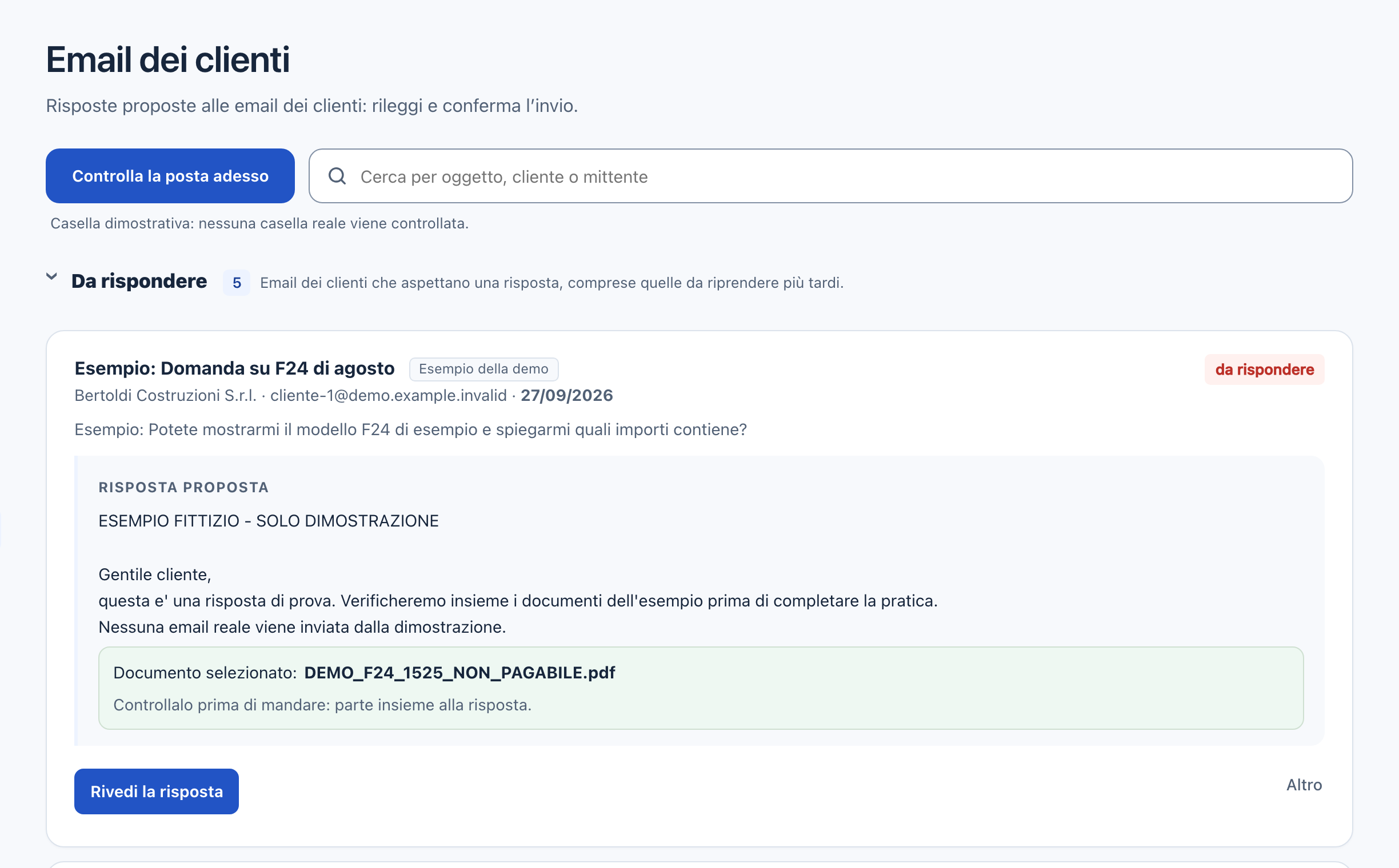 Email nel programma: la richiesta del cliente con la risposta proposta da rivedere